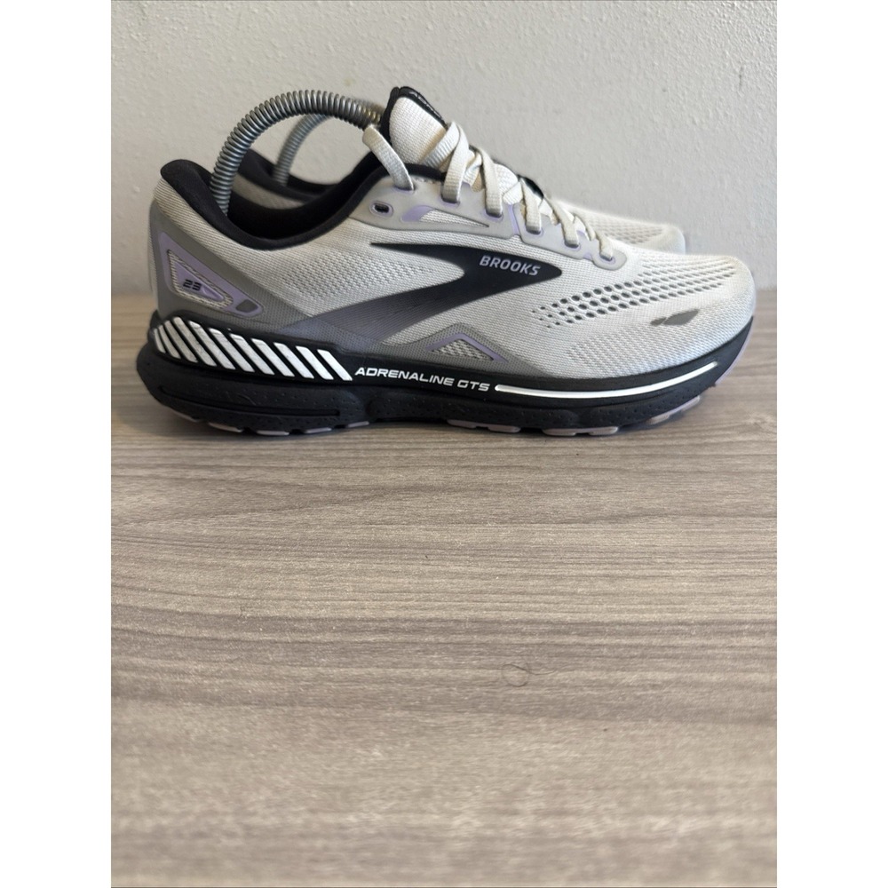 Brooks Adrenaline GTS 23 Women's Size 11 B (Medium) Running Shoes White